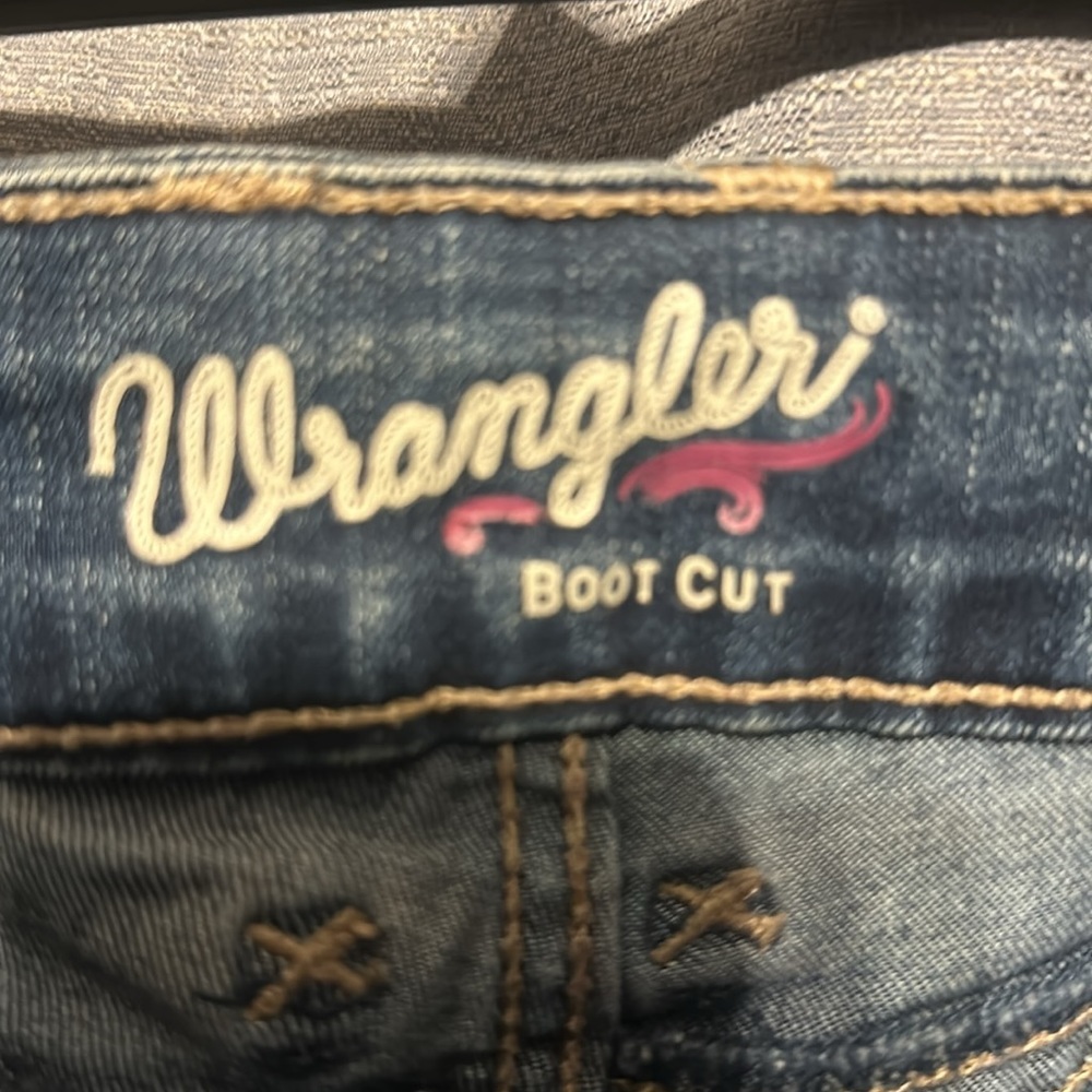 Women wrangle jeans - Picture 4 of 10
